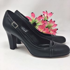 Banana Republic Round Toe Heels Sz 6